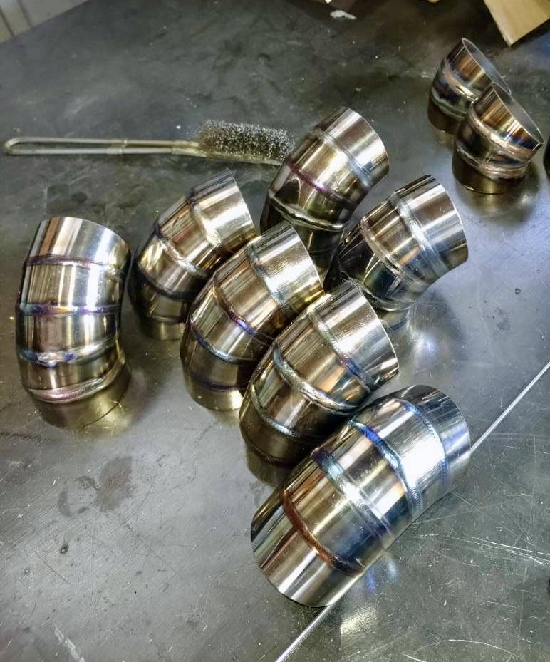 ワンオフマフラー・一点物パーツ・ステー製作